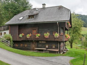 Vintage Holiday Home in Arriach with Private Garden